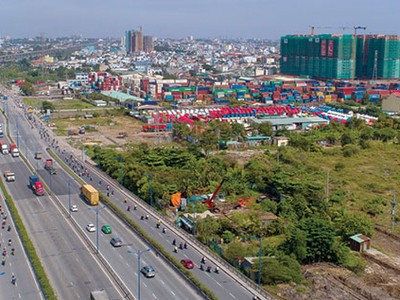 Hạ tầng giao thông phát triển là một trong những lý do giúp bất động sản quận 9 có sức hút lớn với giới đầu tư