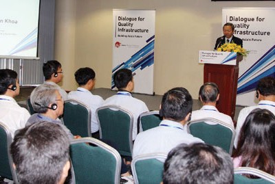 Ông Lê Văn Khoa, Phó chủ tịch UBND TP.HCM phát biểu tại hội thảo