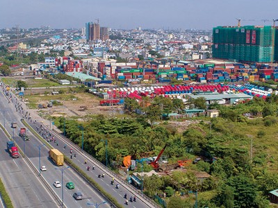 Hạ tầng phát triển mạnh chính là nền tảng biến bất động sản khu Đông dần trở thành tâm điểm của thị trường TP.HCM.