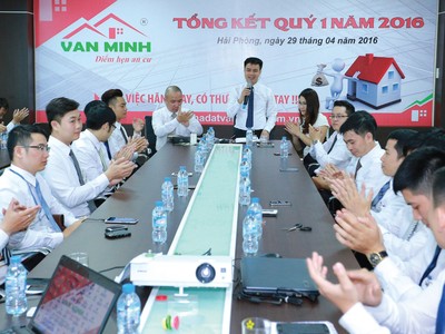 Nhà Đất Văn Minh có đội ngũ nhân viên chuyên nghiệp, được đào tạo bài bản về kỹ năng và trách nhiệm nghề nghiệp cao
