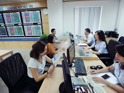 Lượng tiền mới từ nhà đầu tư trong nước vào TTCK không ngừng tăng lên trong thời gian qua