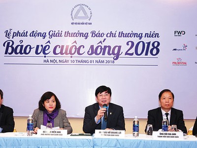Ban giám khảo giải thưởng “Bảo vệ cuộc sống 2018”