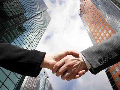 Theo Colliers, giá trị các thương vụ M&A lĩnh vực 
bất động sản trong năm 2017 đạt khoảng 8 tỷ USD
