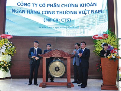 Việc chuyển sàn niêm yết từ HNX sang HOSE là một dấu ấn trong quá trình hoạt động ủa CTCK VietinBank 