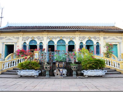 4 ngôi nhà cổ hơn trăm năm tuổi nổi tiếng ở miền Tây