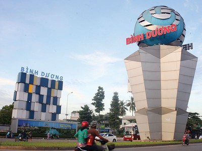 Sự gần gũi về địa lý khiến nhiều địa phương lân cận có thể gọi là vùng ven TP.HCM.  Ảnh: Lê Toàn 