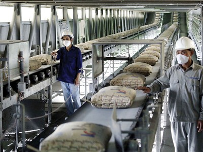 Từ 1/2/2018, xuất khẩu xi măng sẽ không chịu thuế VAT. Ảnh: Gia Huy