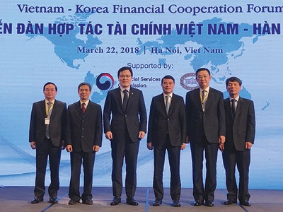 Ngân hàng là một trong những lĩnh vực chứng kiến những tác động mạnh mẽ từ cuộc cách mạng công nghiệp 4.0