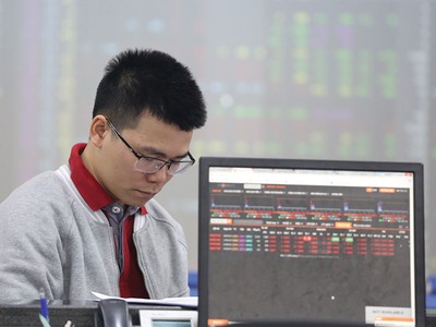 Việc thận trọng là cần thiết trong giai đoạn này và có thể sẽ cần chiến lược phòng ngừa nếu TTCK thế giới có những đợt sụt giảm bất ngờ ngoài dự kiến