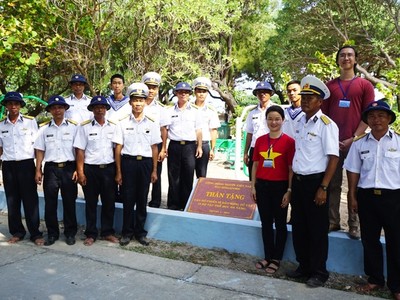 Kiều bào khắp thế giới vượt 1.000 hải lý thăm Trường Sa