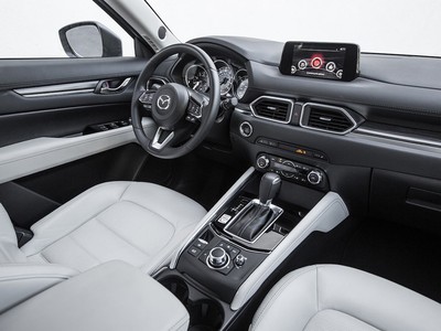 Nội thất Mazda CX-5 2017 đánh bại xe sang Lexus