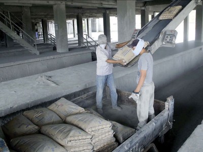 Tiêu thụ xi măng 4 tháng đầu năm tăng mạnh