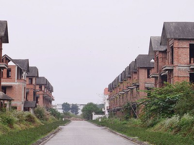 Tại Hà Nội vẫn còn hàng chục khu đô thị đang bị bỏ hoang. Ảnh: Dũng Minh