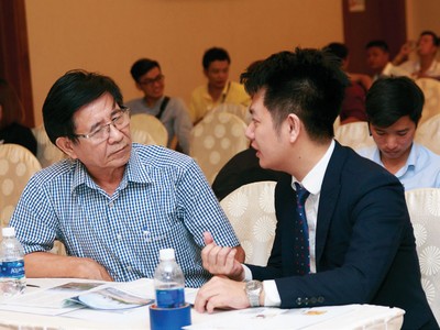 Nhân viên môi giới bất động sản hiện nay nếu không có kiến thức chuyên môn và xây dựng nhân hiệu sẽ không tồn tại được trong nghề. 