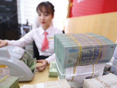 Nợ xấu của nhiều ngân hàng giảm mạnh do quá trình xử lý nợ được đẩy nhanh hơn