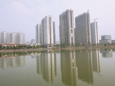 Nhà cao tầng là xu hướng tất yếu tại các đô thị lớn. Ảnh: Dũng Minh