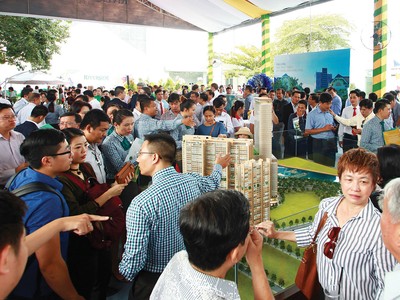 Đội ngũ môi giới có vai trò trọng yếu trong kết nối cung - cầu. Ảnh: Lê Toàn