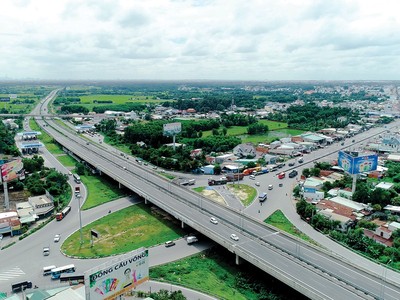 Từ Bien Hoa New City, cư dân dễ dàng kết nối với trung tâm TP.HCM qua Cao tốc TP.HCM -  Long Thành - Dầu Giây chỉ với 30 phút di chuyển.