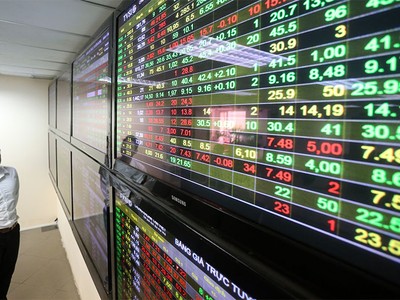 Tháng Ngâu, chứng khoán sẽ tăng trong nghi ngờ