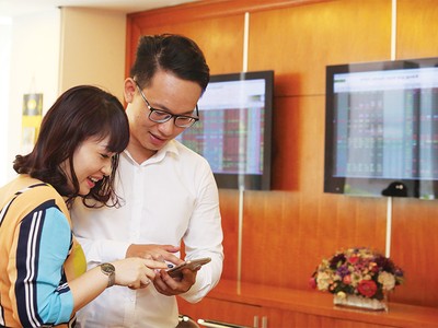 Hiện tại, không còn có hiện tượng giá hợp đồng tương lai chạy quá xa so với giá trị định giá