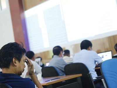 Kiếm tiền trên thị trường phái sinh: Ai được, ai mất?