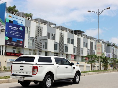 Dãy shophouse của Dự án Water Font City trên đường Võ Nguyên Giáp đã hết hàng từ lâu. Ảnh: Thanh Tân 