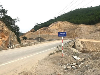 Đề nghị gỡ “lệnh cấm” giao dịch đất đai ở Vân Đồn