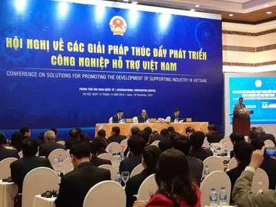 Thủ tướng Nguyễn Xuân Phúc chủ trì Hội nghị về các giải pháp thúc đẩy phát triển Công nghiệp hỗ trợ tại Việt Namsangts 19/12/2018.