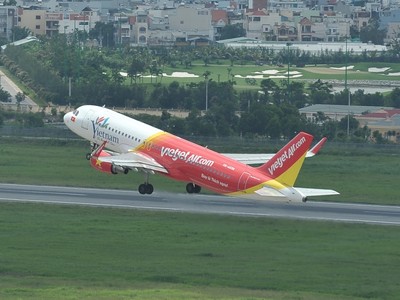 Vietjet vận chuyển mai, đào dịp tết Kỷ Hợi 2019