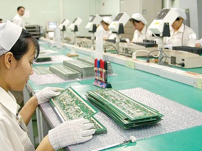 Việt Nam nhập khẩu từ Hàn Quốc chủ yếu là máy móc, thiết bị, hàng điện tử và hàng công nghiệp,  trong đó có 9 nhóm hàng đạt kim ngạch cao trên 1 tỷ USD.