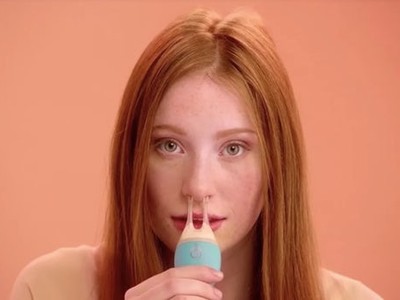 Thiết bị kích thích tuyến lệ điều trị bệnh khô mắt