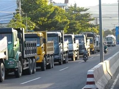 Đà Nẵng: Làm đường dẫn ra cảng Tiên Sa, tách làn xe máy và xe tải, xe container