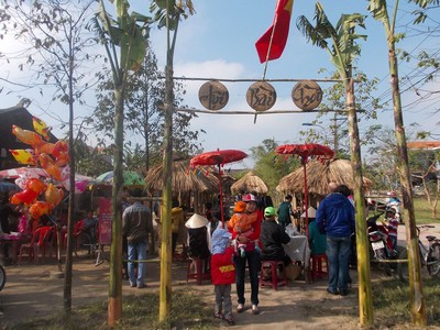 Chơi bài chòi ở đất thần kinh