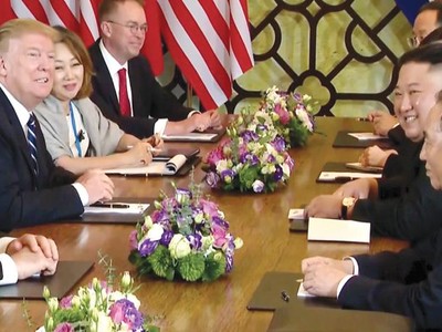 Hội đàm mở rộng Hội nghị Thượng đỉnh Hoa Kỳ - Triều Tiên lần thứ hai tại Hà Nội. Ảnh: TTXVN