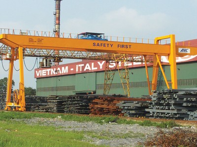 Thép Việt - Ý, khó khăn bủa vây