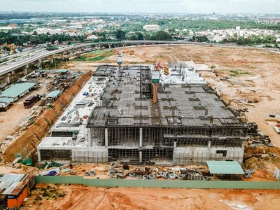 Dự án Bến xe Miền Đông mới đang được xây dựng.