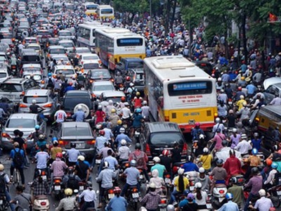 Hà Nội dự kiến thí điểm cấm xe máy trên đường Lê Văn Lương hoặc Nguyễn Trãi