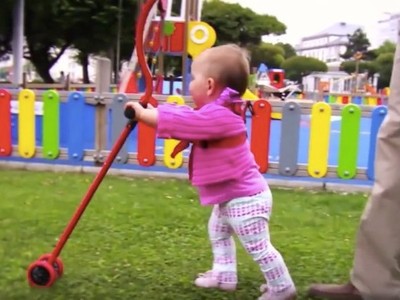 Máy tập đi cho bé