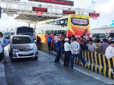 Công tác thu phí tại trạm BOT Ninh Lộc thường xuyên bị cản trở gây mất trật tự an ninh trên địa bàn