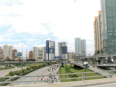 Các phân khúc văn phòng cho thuê, khách sạn, khu công nghiệp tại TP.HCM được dự báo thu hút nhiều nhà đầu tư ngoại.