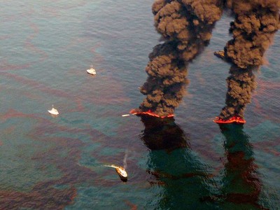 Vật liệu có khả năng hấp thu lượng dầu gấp 90 lần trọng lượng của chính nó