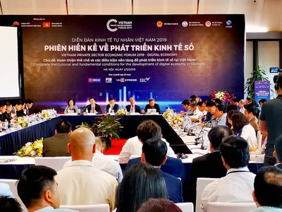 Phiên Hiến kế về phát triển kinh tế số nhận được sự quan tâm đặc biệt của doanh nghiệp và giới truyền thông.