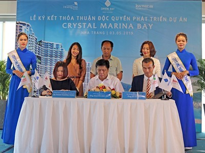 Lễ ký kết Thỏa Thuận độc quyền phát triển dự án Crystal Marina Baygiữa Tập đoàn Crystal Bay với KW Phúc An và Hoàng Mai Media