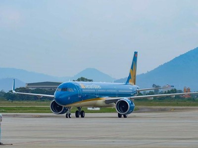 Mức lương của phi công Vietnam Airlines vẫn thấp hơn so với một số doanh nghiệp tư nhân cùng ngành, khiến hãng phải đối mặt với tình trạng chảy máu chất xám.