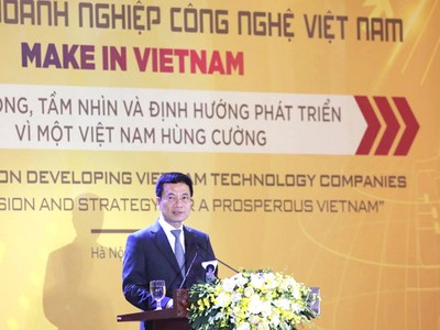 Ông Nguyễn Mạnh Hùng, Bộ trưởng Thông tin và Truyền thông phát biểu khai mạc Diễn đàn. 