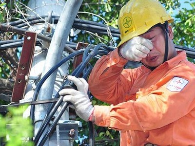 Vì sao chọn tháng 3 để tăng giá điện?