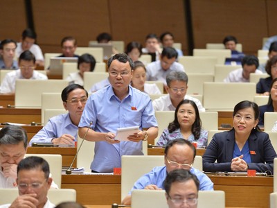 Công tác quy hoạch, quản lý xây dựng đô thị còn nhiều hạn chế.