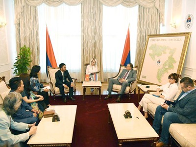 Tỷ phú Mai Vũ Minh trong buổi làm việc với Tổng thống Bosnia-Herzegovina, Ngài Milorad Dodik, tại phủ thổng thống