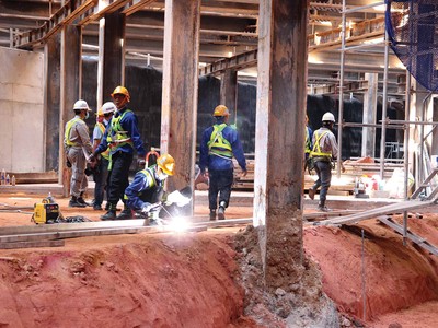 Giá các mặt hàng vật liệu xây dựng tăng một phần do ảnh hưởng của việc tăng giá điện.