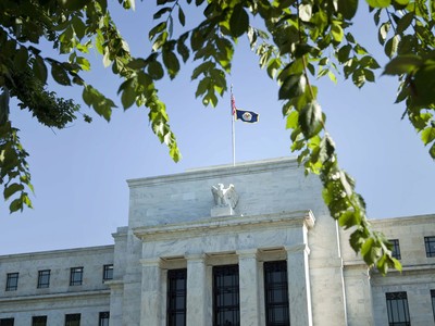 Fed giữ nguyên lãi suất ở mức 2,25 - 2,5%